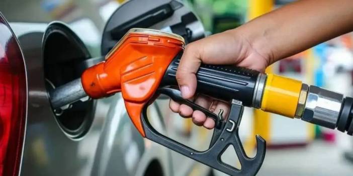 Fiyatlar 50 TL'yi aştı! Motorin, benzin, LPG... 17 Haziran akaryakıt fiyatları