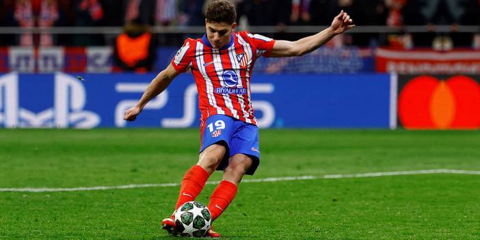 IFAB'dan önemli karar: Çift vuruş kuralı tarihe karışıyor! Julian Alvarez'in golü milat oldu