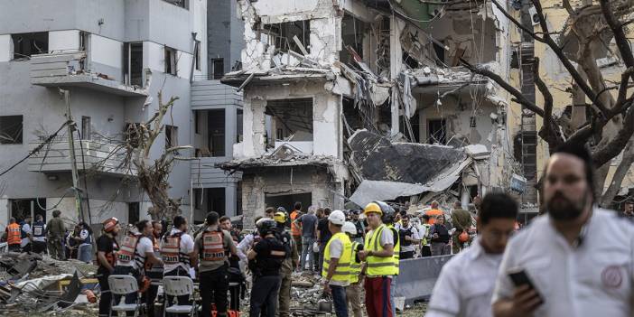 İran'dan Tel Aviv ve Hayfa’daki sivillere 'bölgeleri terk edin' çağrısı