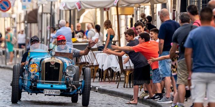 1000 Miglia 2025'te Roma fırtınası: Klasiklerin Başkent Çıkarması!