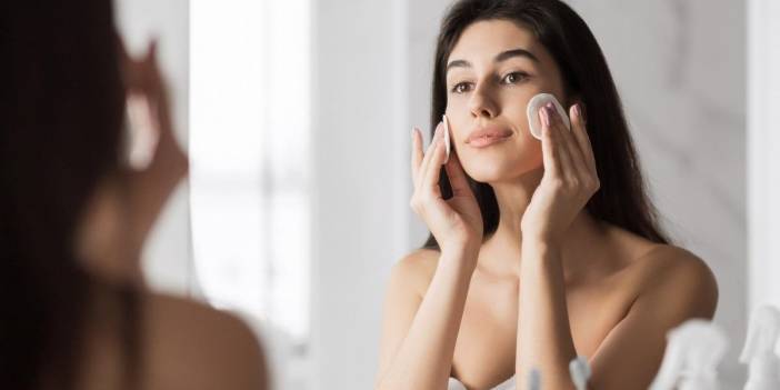 Cilt altında şişlik mi var? Bu tonikle ayna etkisi yaratılıyor! Sadece doğal malzemelerle, birkaç dakikada hazırlanıyor…