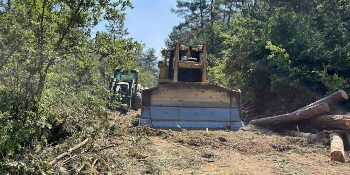 İBB ekipleri Sakarya’nın yardımına koştu: Yangın Bilecik'e kadar sıçramıştı
