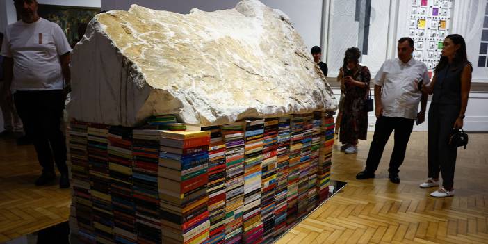 Ahmet Güneştekin’in “Yoktunuz” sergisi Roma’da ziyarete açıldı