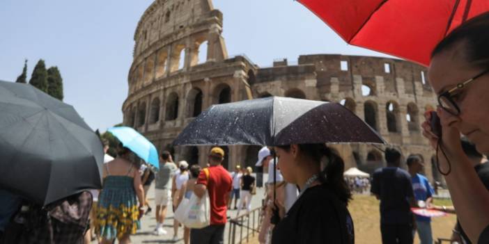 Avrupa 'ısı kubbesi' etkisi altında kavruluyor: 'Ölümler artabilir'