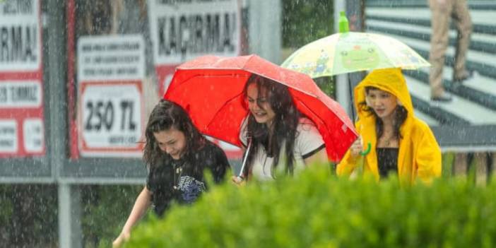 Meteoroloji'den kritik uyarı: Sağanak ve kuvvetli rüzgar geliyor