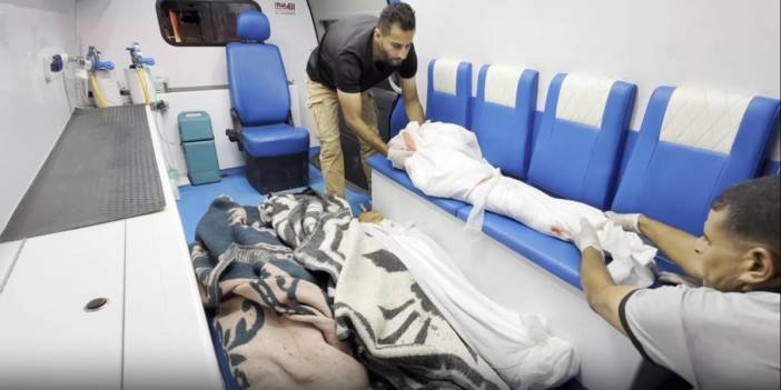 İsrail, Gazze’de çadırları vurdu: 4’ü çocuk 65 Filistinli hayatını kaybetti