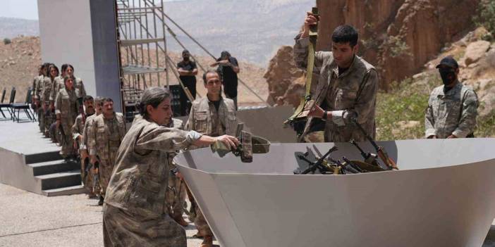 Sürecin en kritik aşaması tamamlandı! PKK silah bıraktı