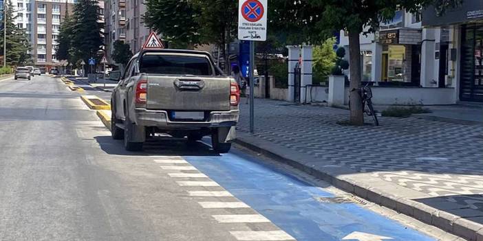 Bisiklet yolu krizi: Vatandaşlar çözüm bekliyor! Plansızlığın kurbanı oldu...