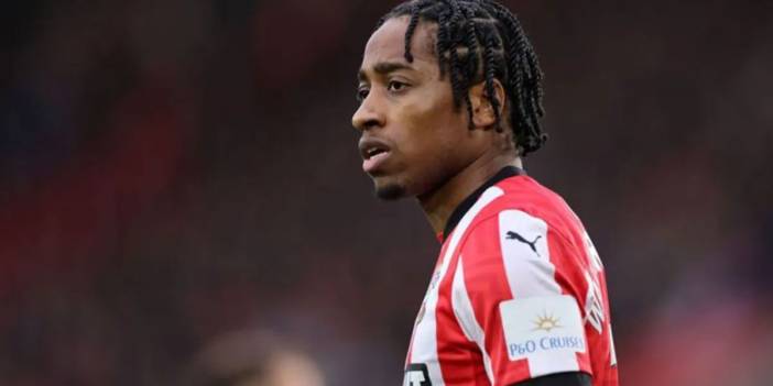 Beşiktaş'ta bekleyiş sürüyor! Siyah-beyazlılar açıkladı: Kyle Walker-Peters'ın gelişi bir kez daha ertelendi