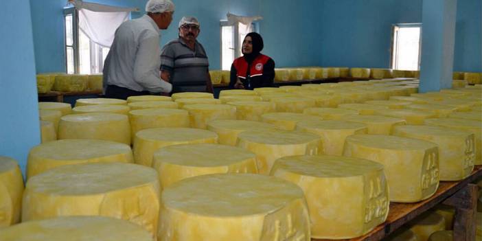 5 kardeşin 62 yıllık gurur kaynağı: Lezzeti sınırları aştı! 6 ay bekletip satıyorlar