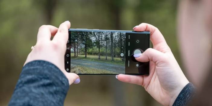 Telefon devinden şarj portuna veda sinyali! Kablolar tarih oluyor: Artık sadece kablosuz!