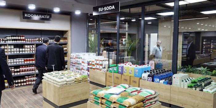 Samsunluların yeni gözdesi: Fiyatlar şaşırtacak, ürünler sevindirecek! Halkın marketi hizmete açıldı