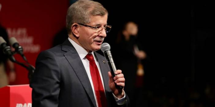 Davutoğlu’ndan İsrail’i protesto eden gençlerin gözaltına alınıp tutuklanmasına tepki: Yetimlerin iki eli yakanızda olacak
