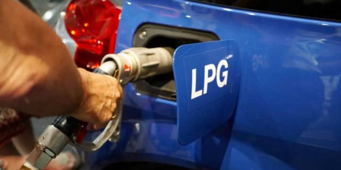 Akaryakıt fiyatları tabelaya yansıdı: LPG'ye zam geldi
