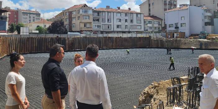 Başkan Sarıkurt, Kemalettin Mahallesi otopark inşaatını inceledi