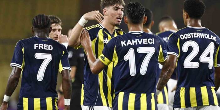 Fenerbahçe, UEFA'ya kadrosunu bildirdi