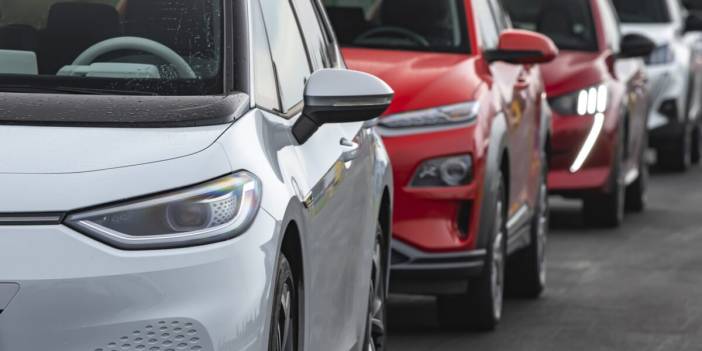 Tüm iddialara rağmen zirve değişmedi! İşte 2025'in ilk yarısında Avrupa'da en çok satan elektrikli otomobiller