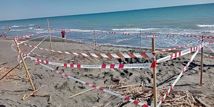 Kumdan kale yapmak için zemini 1,5 metre kazdı, feci şekilde öldü! Plaj, mezarı oldu