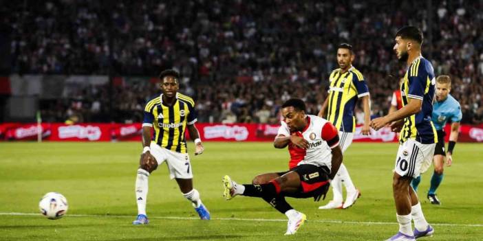 Fenerbahçe, Feyenoord deplasmanında uzatmada yıkıldı: Kanarya, Şampiyonlar Ligi 3. ön eleme ilk maçında 2-1 yenildi