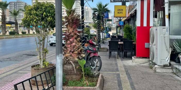 Kentin en büyük sorunu: Kaldırım işgali! Vatandaşların kent hakkı ihlal ediliyor