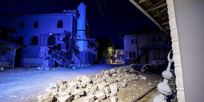 Sındırgı'da artçı sayısı 100'ü aştı