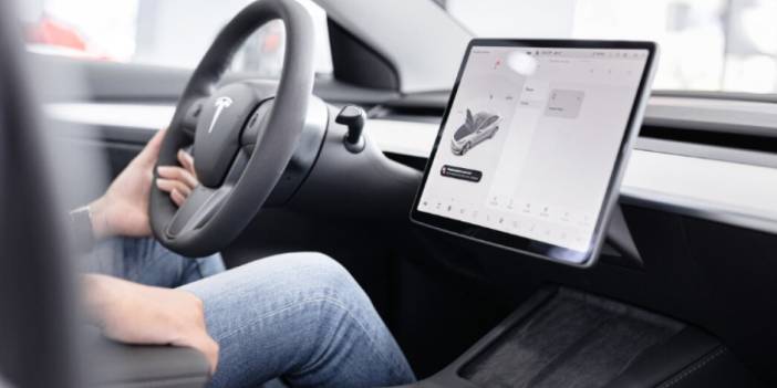 Tesla sahiplerine zam şoku: Premium bağlantı ücretine görülmemiş zam