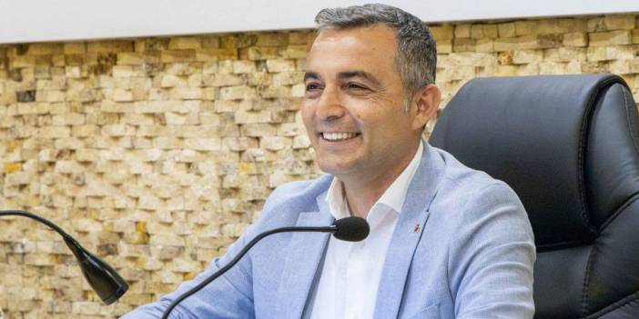 Tutuklu belediye başkanının emekli maaşı kesildi