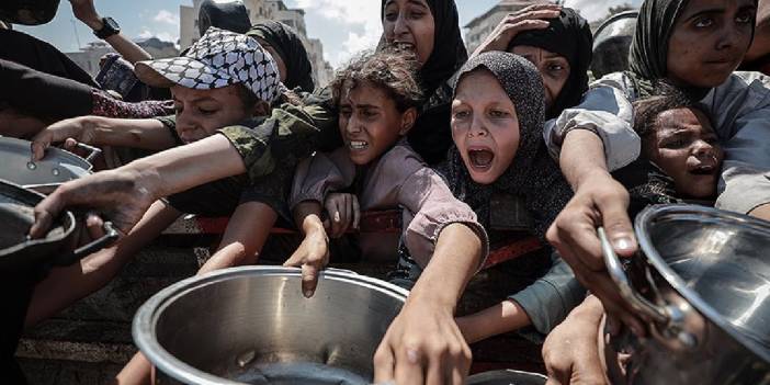 Gazzeli yetkililer: 40 bin bebek ve 250 bin çocuk açlıktan ölebilir