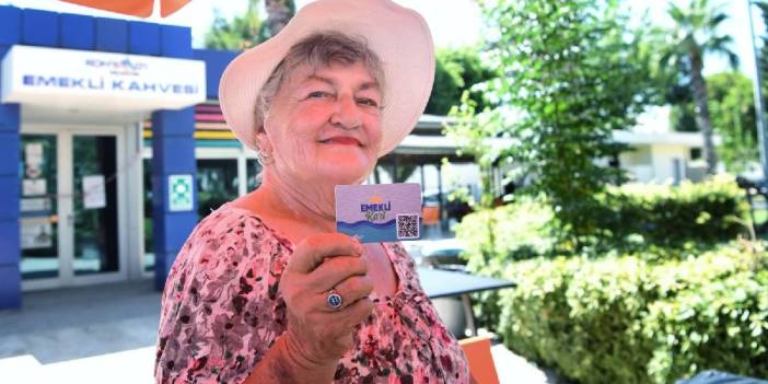 Emeklilere ilaç olacak kart! Yeni dönem başladı: Sağlıktan sosyal hayata birçok alanda indirim sağlayacak!