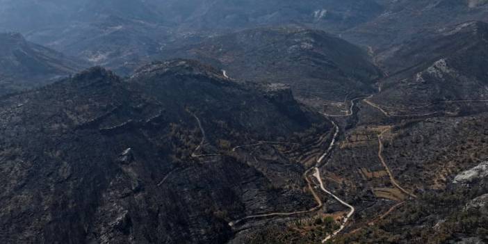 Silifke'deki yangın sonrası tahribat havadan görüntülendi