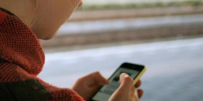 Belçika'da okullarda telefon yasağı başlıyor