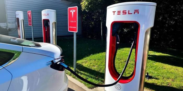 Tesla Supercharger şarj ücretlerine rekor zam! İki haftada fiyat artışı kızdırdı