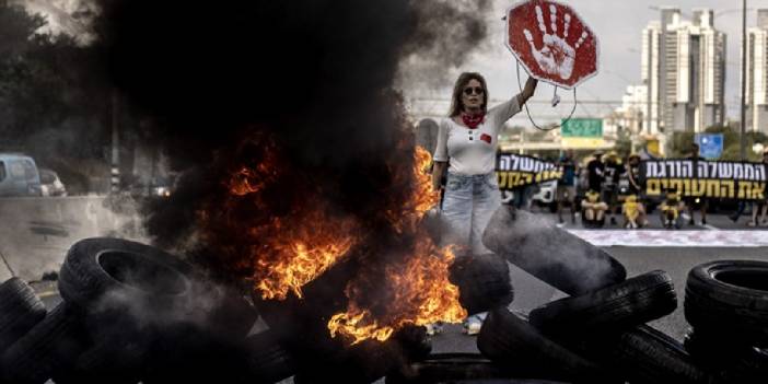 İsrail’de halk soykırımcı Netanyahu hükümetine karşı sokakta: Siyasi çıkarları için anlaşmayı kabul etmiyor