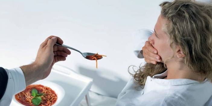 Uzmanlar uyarıyor: Bu belirtiler yeme bozukluğu olabilir!