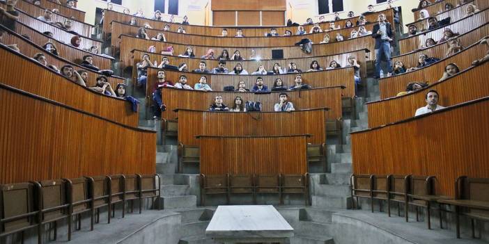 Plansız eğitim politikalarının iflası! Üniversiteler öğrencilerini tutamıyor