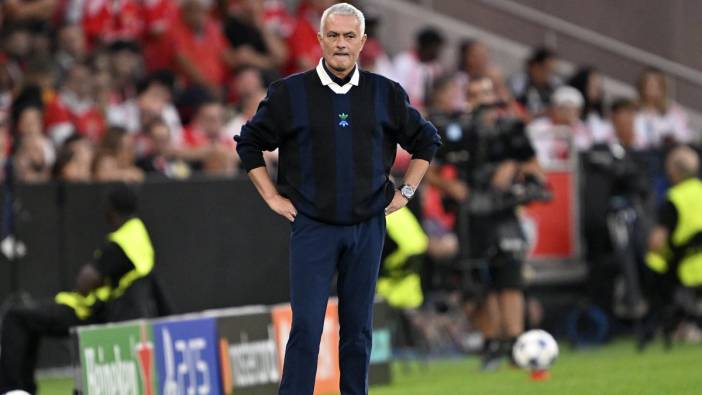 Fenerbahçe'de Mourinho devri sona erdi: Kanarya ayrılığı resmen açıkladı