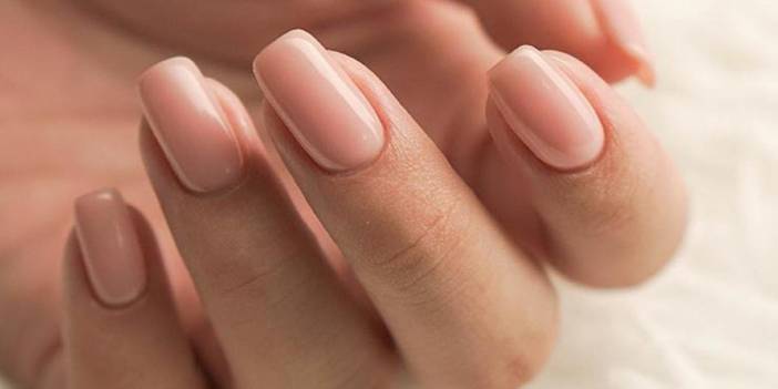 Milyonlarca kadının kullandığı o ojelere Avrupa'da yasak geldi: Kısırlık ve kanser riski taşıyor...