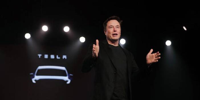 Tesla, Musk'ın görevine devam etmesi için 1 trilyon dolar önerdi