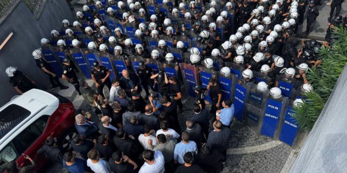 Dünya basını CHP binasına polis baskınını böyle gördü: Yargı darbesi