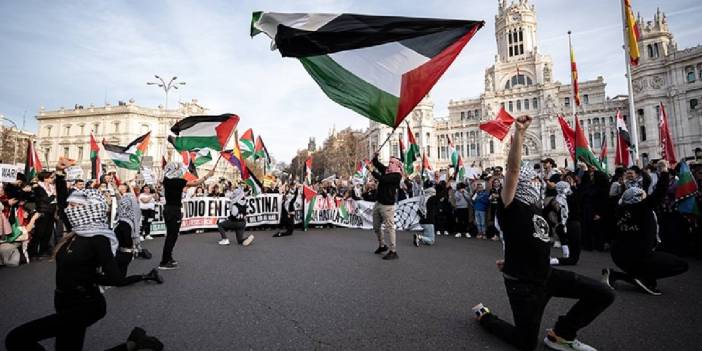 İspanya'nın soykırımcı İsrail’e yönelik yaptırımları hayata geçti