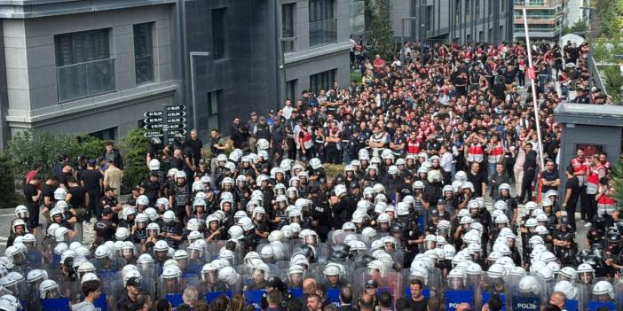 Sosyal medyadan kayyum tepkisi gösterenlere tutuklama