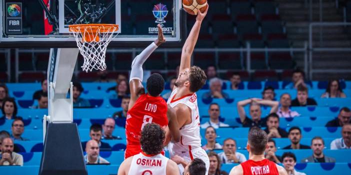 A Milli Erkek Basketbol Takımı Avrupa Şampiyonası'nda yarı finalde: Tarihte ikinci kez