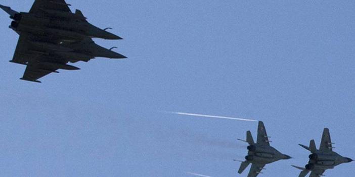 NATO ülkesi savaşa dahil oldu: Polonya, Rus dronlarını düşürdü