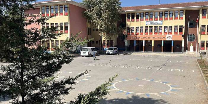 Gebze'de panik! Kantinden ekler yiyen 5 öğrenci hastaneye kaldırıldı