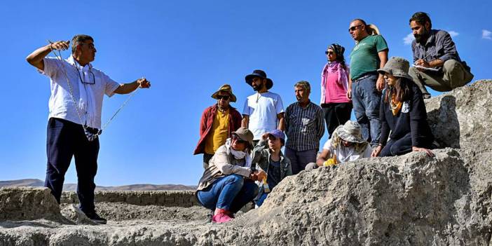 Odanın içindeki yığın, arkeologları şaşkına çevirdi! Urartular neden gizlemiş olabilir?