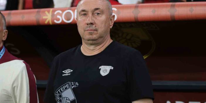 Stanimir Stoilov 3-0 biten Beşiktaş maçı sonrasında oyuncularını eleştirdi: Santrforlarımızın formlarını yükseltmesi gerekiyor