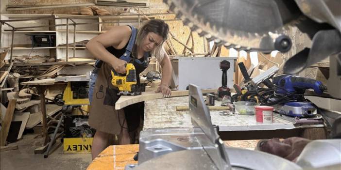 Yapamazsın diyenlere inat başladı, hızla kolları sıvadı! 20 metrekarede üretiyor, taleplere yetişemiyor