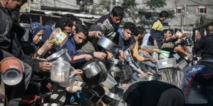 İsrail’in dijital propagandası kıtlığı gizliyor: 45 Milyon dolarlık kampanya