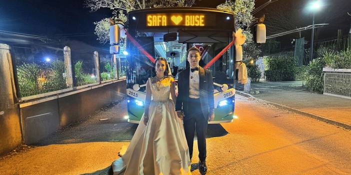 Aşkın yeni rotası: Son durak evlilik! Halk otobüsüyle dünyaevine girdiler