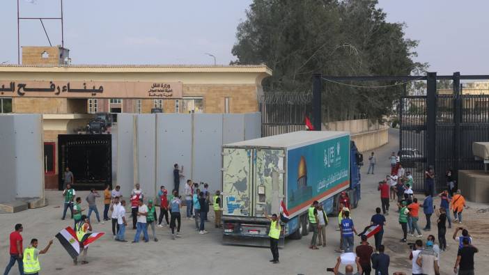 İsrail bugün Refah Sınır Kapısı'nı açıyor: Gazze'ye 600 yardım kamyonu girecek